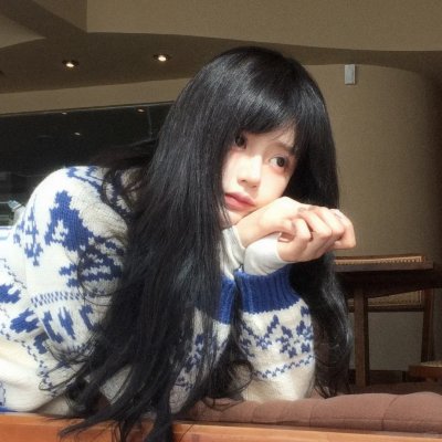 左轮百合 封面